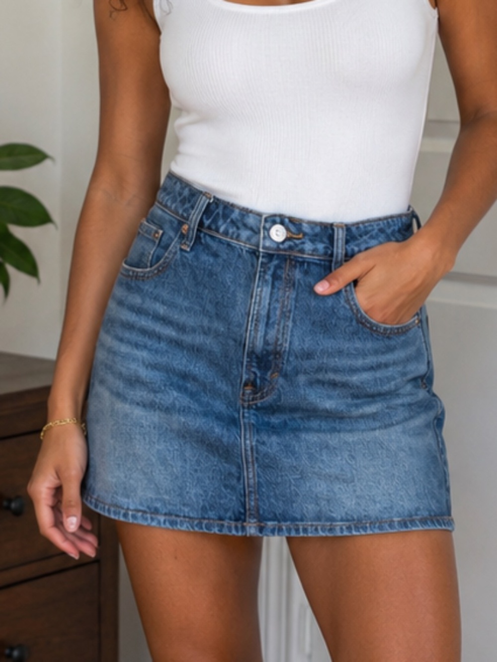PacSun Bella Mid Rise Denim Mini Skirt Medium Wash Women's Size 27 Excellent